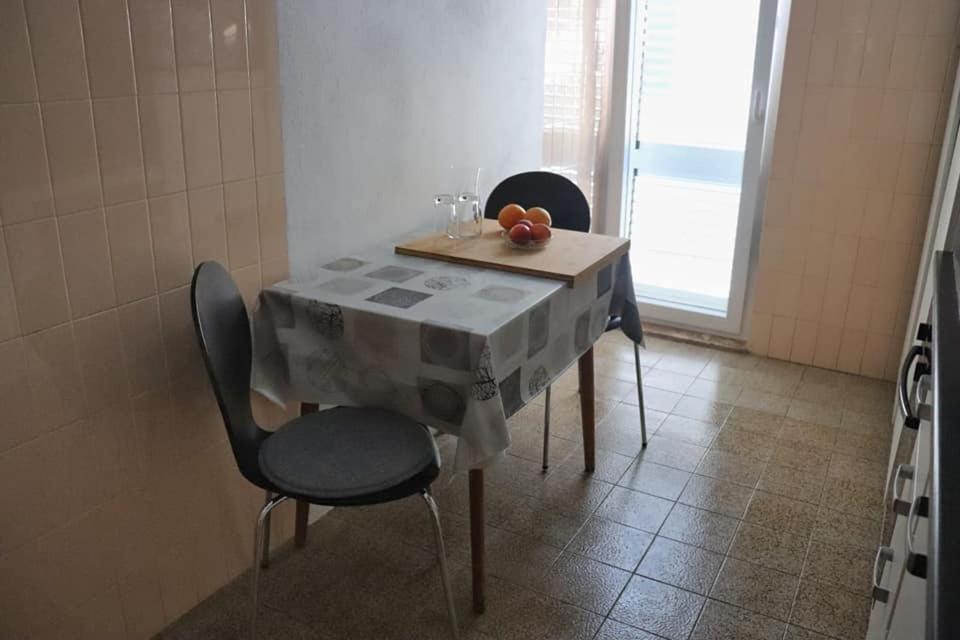Apartman Simac Okrug Gornji Трогир Екстериор снимка