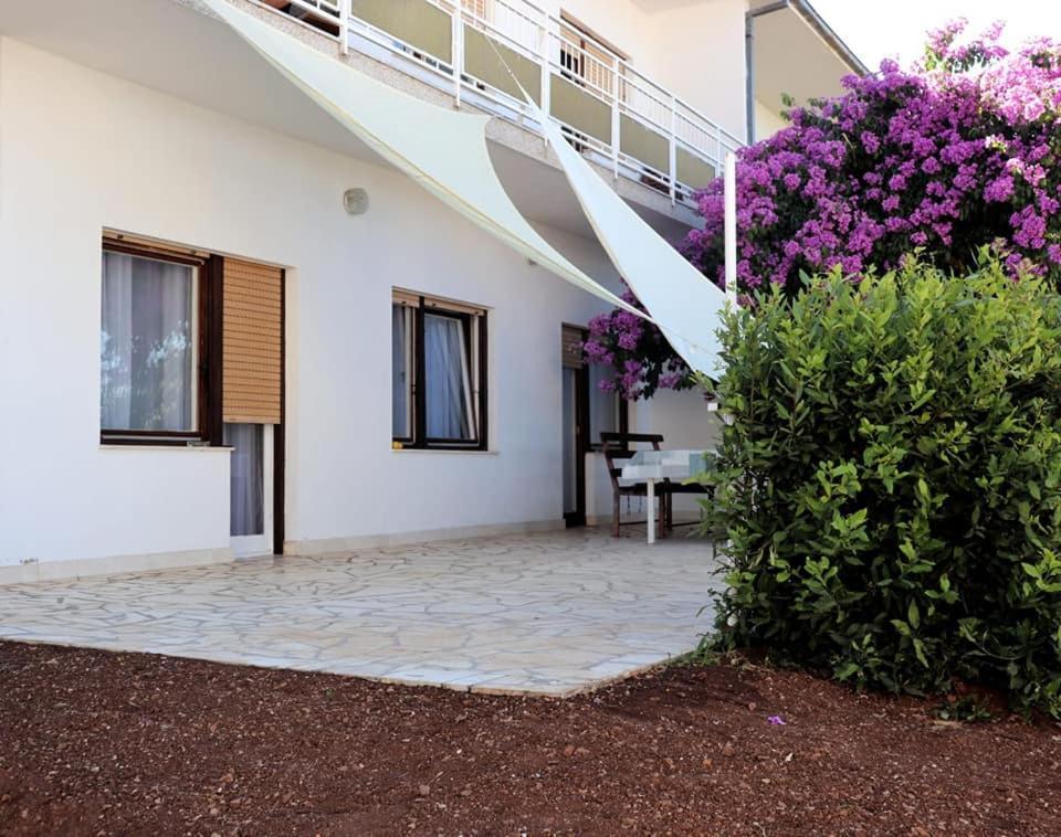 Apartman Simac Okrug Gornji Трогир Екстериор снимка