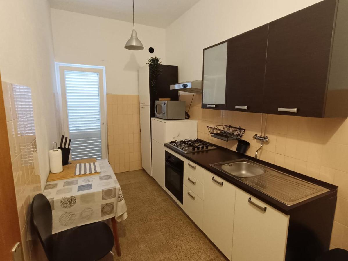 Apartman Simac Okrug Gornji Трогир Екстериор снимка