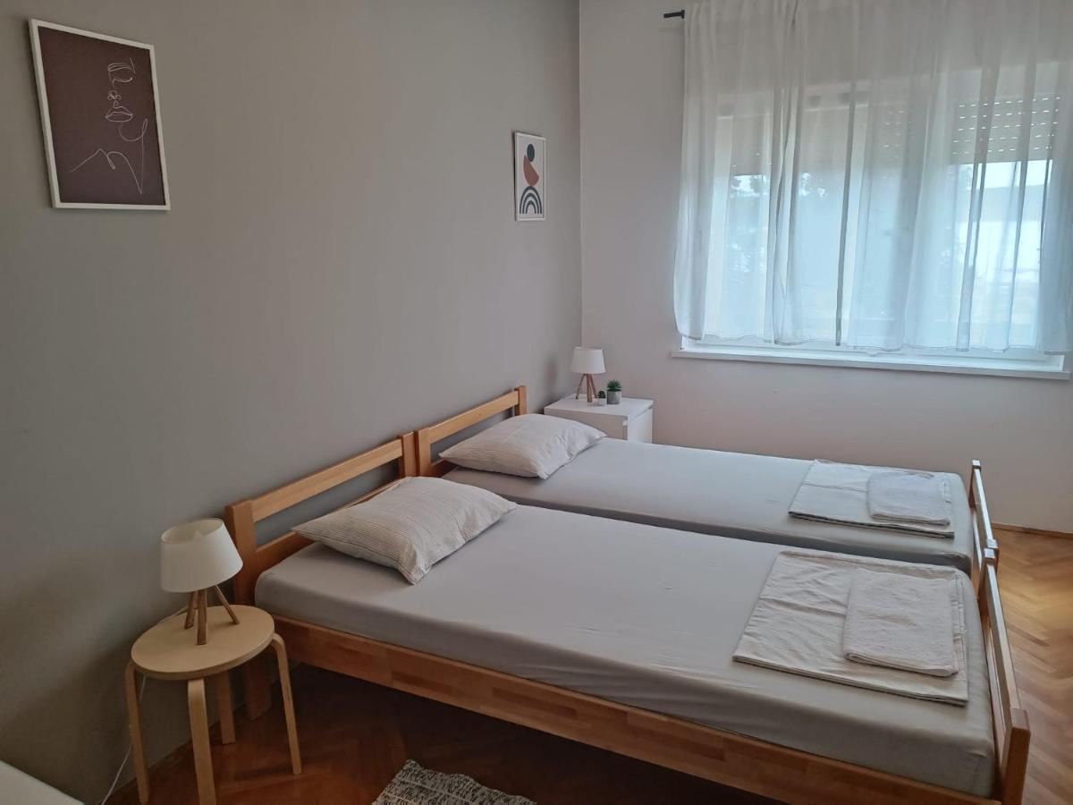 Apartman Simac Okrug Gornji Трогир Екстериор снимка